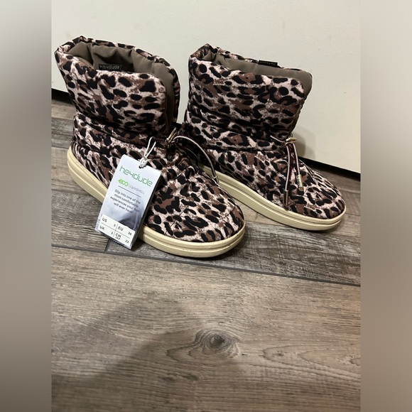 Hey Dude Womens Margot Eco Leopard Boots Size 5 - Picture 2 of 6